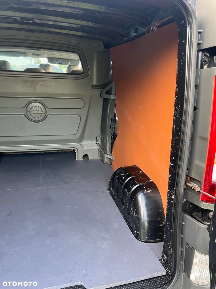 Opel Vivaro - 30