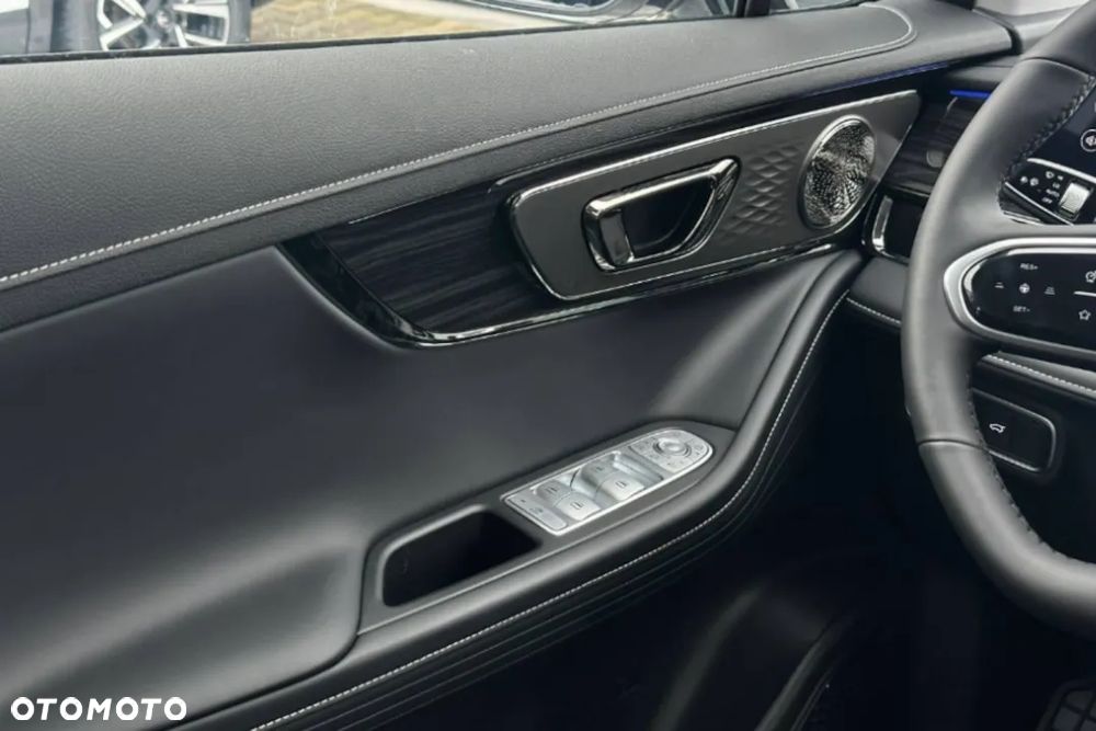 Omoda 5 1.5 T-GDI Hybrid Premium DHT - 7