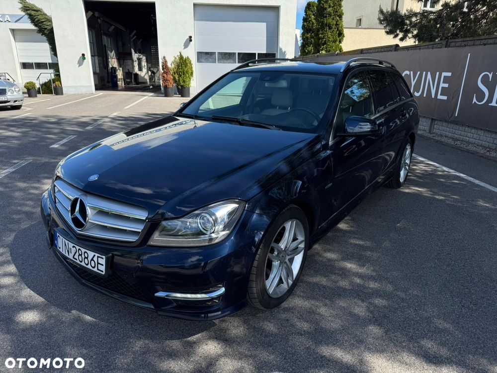 Mercedes-Benz Klasa C 350 CDI DPF 4Matic 7G-TRONIC BlueEFFICIENCY Avantgarde - 2
