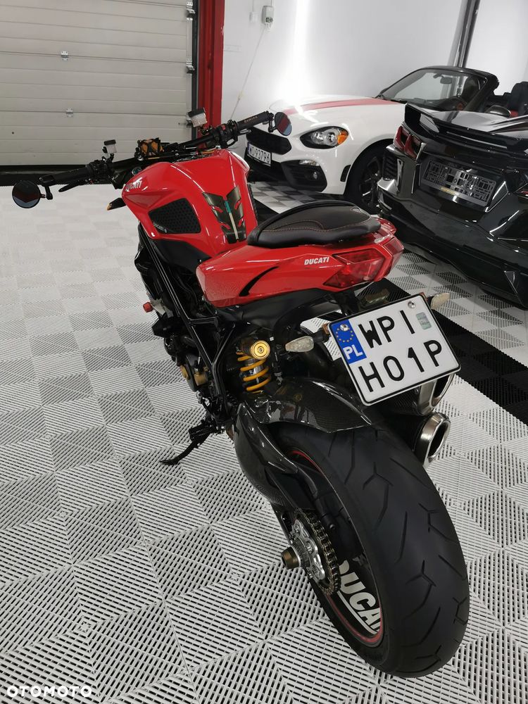 Ducati Streetfighter 1098 - 11
