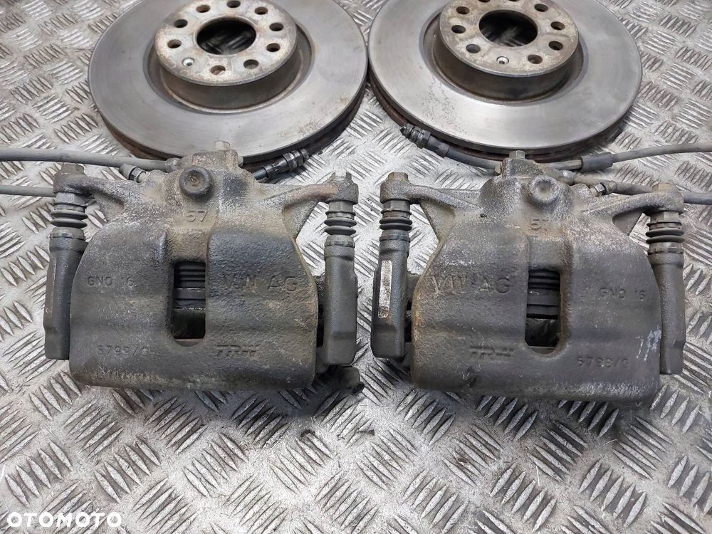 TARCZE HAMULCOWE PRZÓD + KLOCKI + ZACISKI VOLKSWAGEN PASSAT B8 LIFT - 2