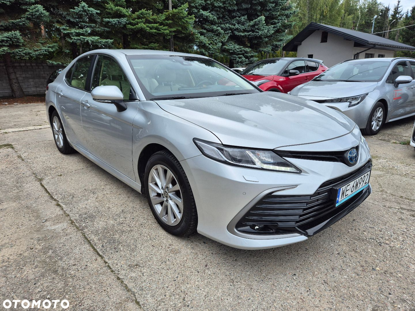 Toyota Camry - 4
