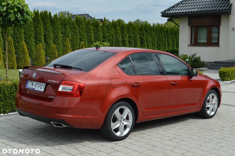 Skoda Octavia 2.0 TDI RS DSG - 3