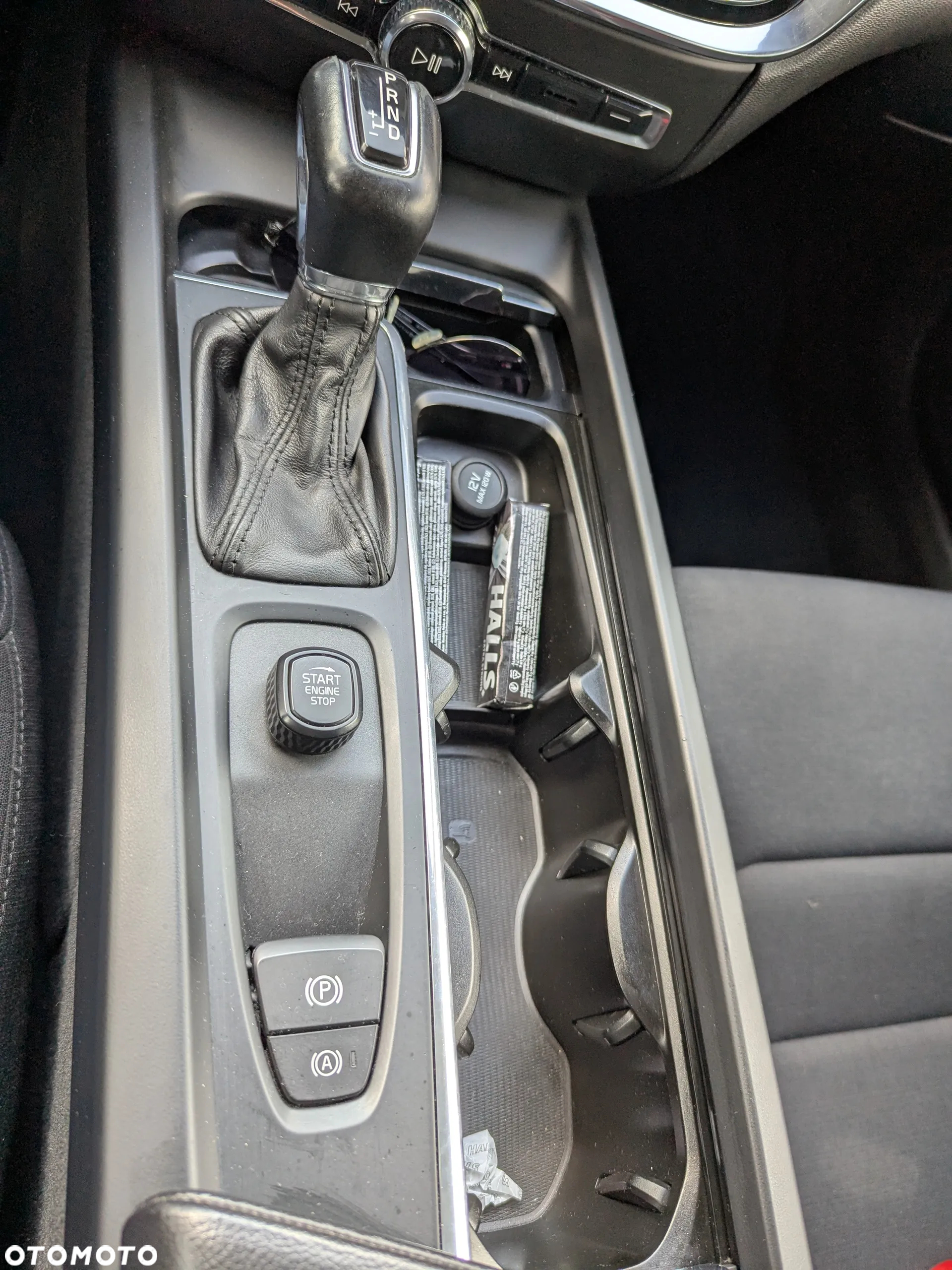 Volvo V60 D3 R-Design - 17