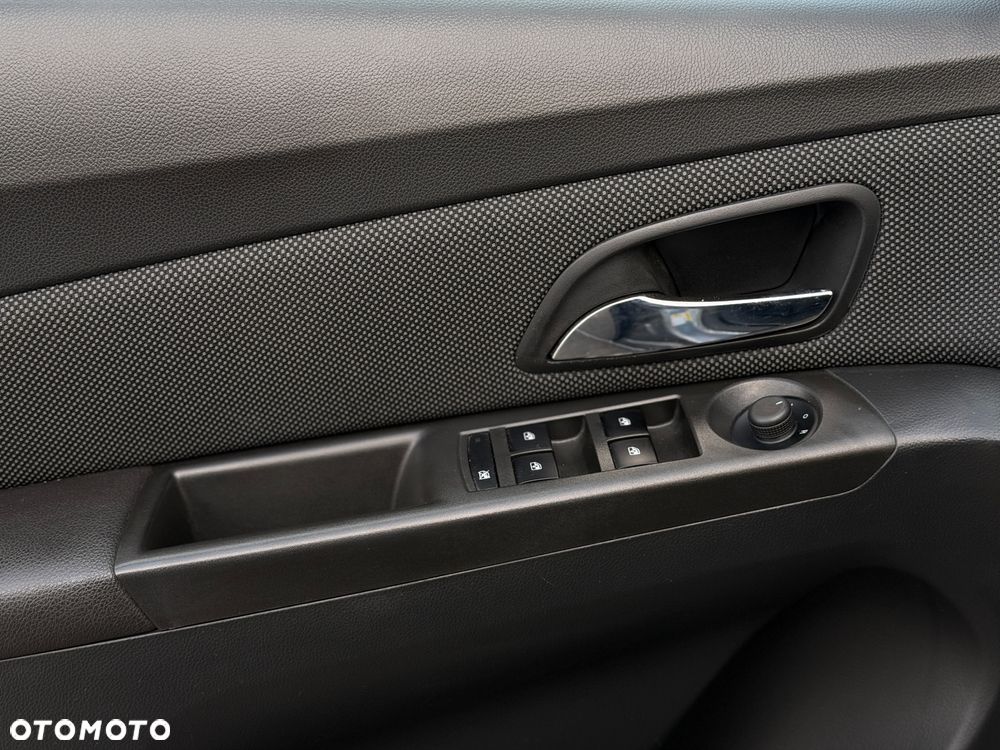 Chevrolet Cruze 1.6 LT+ - 13