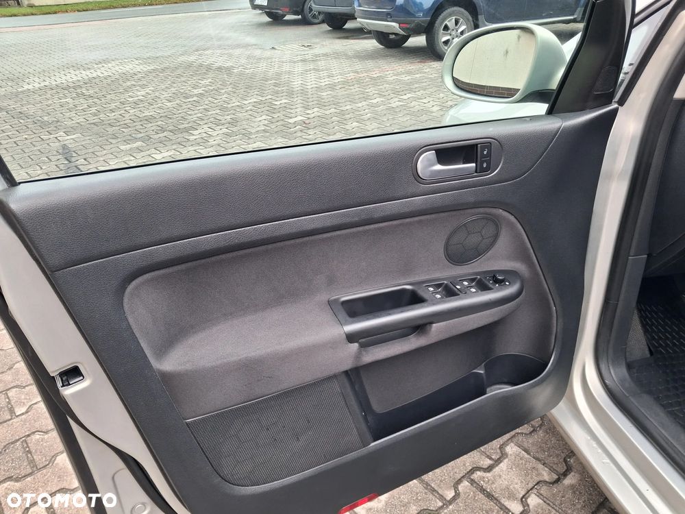 Volkswagen Golf Plus 1.6 Edition - 17