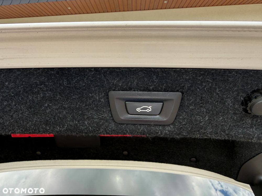BMW Seria 5 520d xDrive M Sport sport - 30