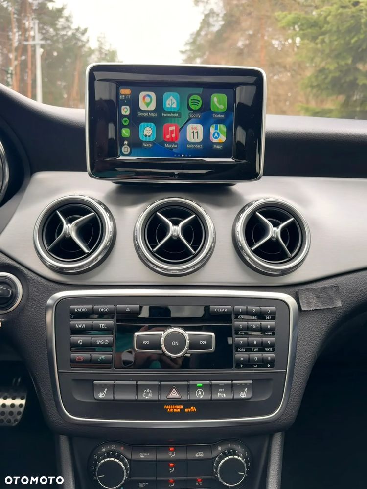 Mercedes-Benz GLA 200 7G-DCT AMG Line - 17