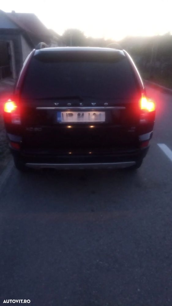 Volvo XC 90 - 9