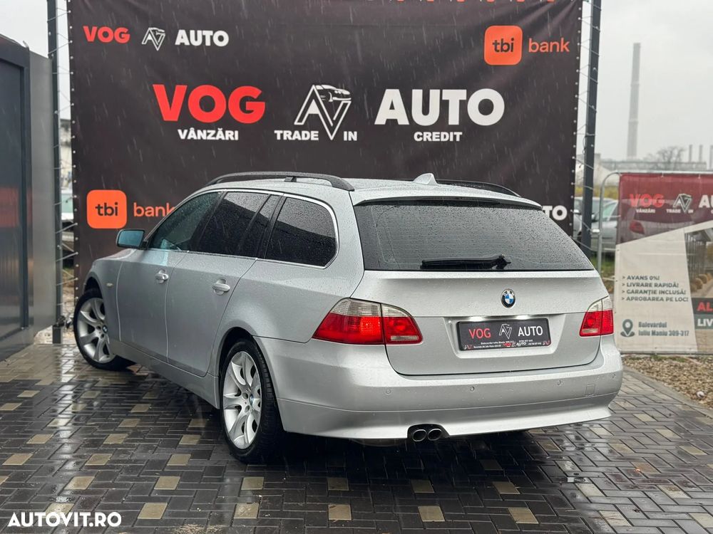 BMW Seria 5 525dA touring - 4