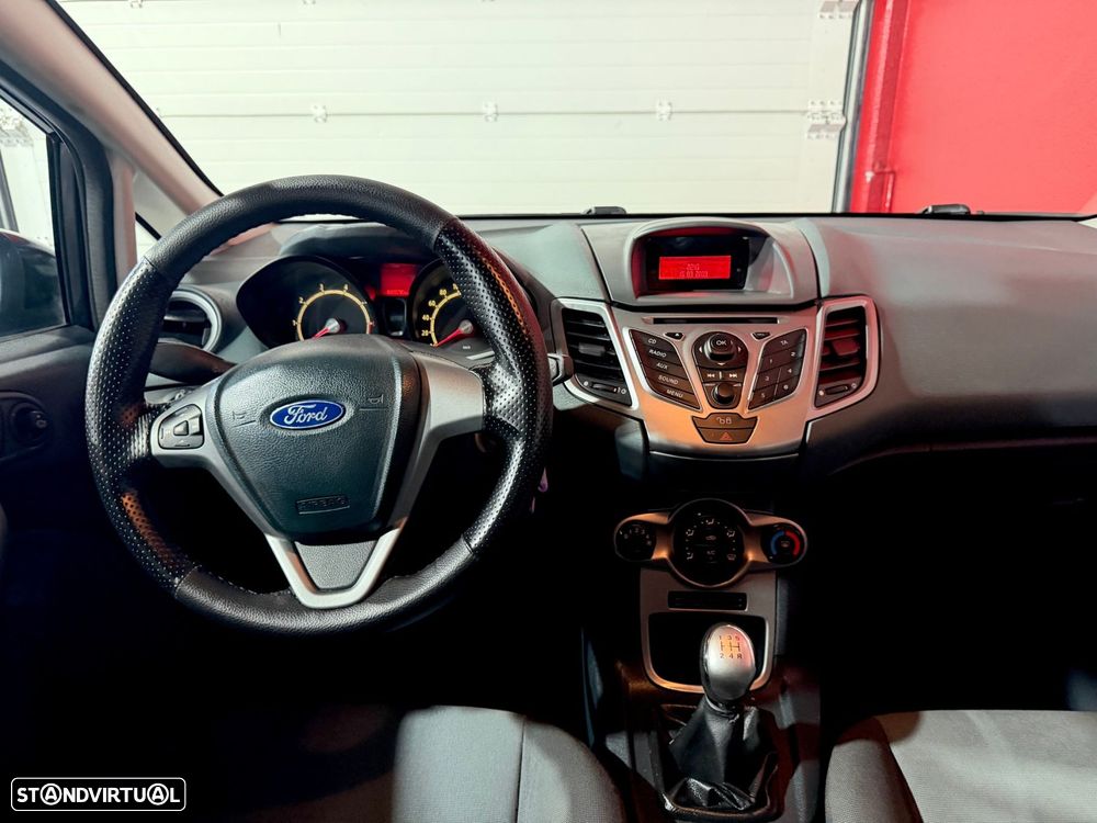 Ford Fiesta 1.25 Titanium - 33