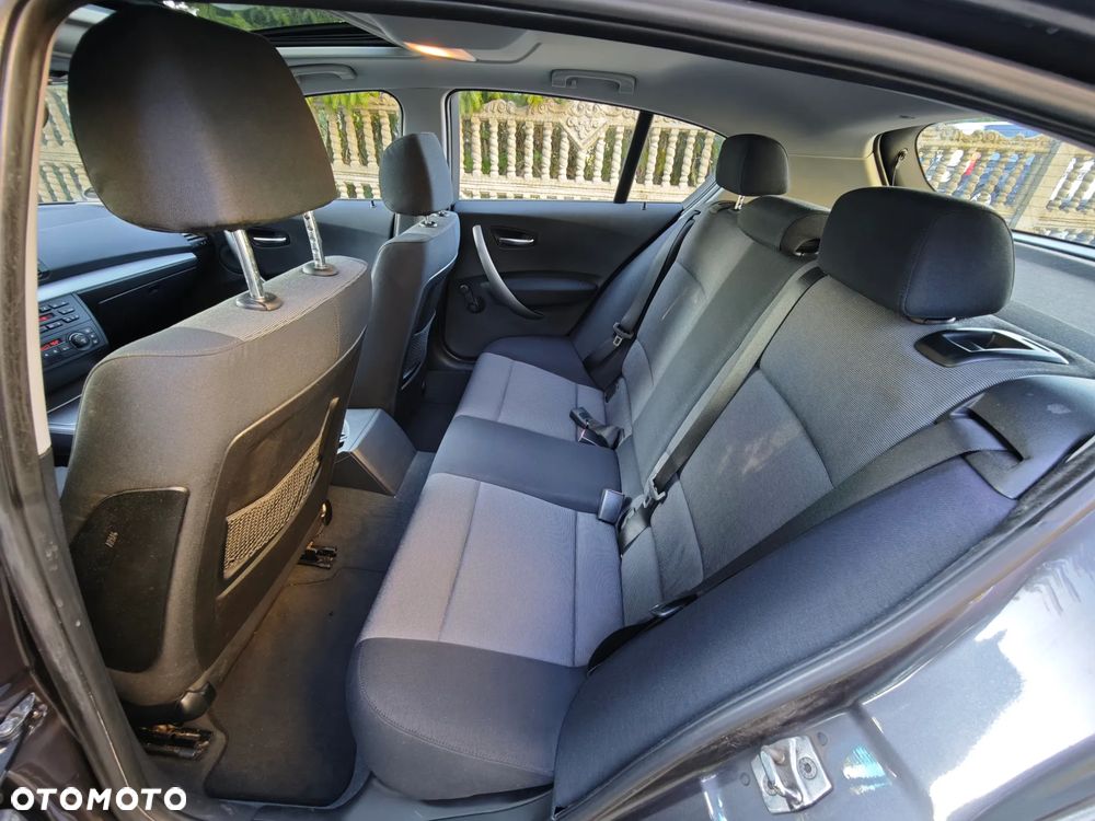 BMW Seria 1 118i - 25