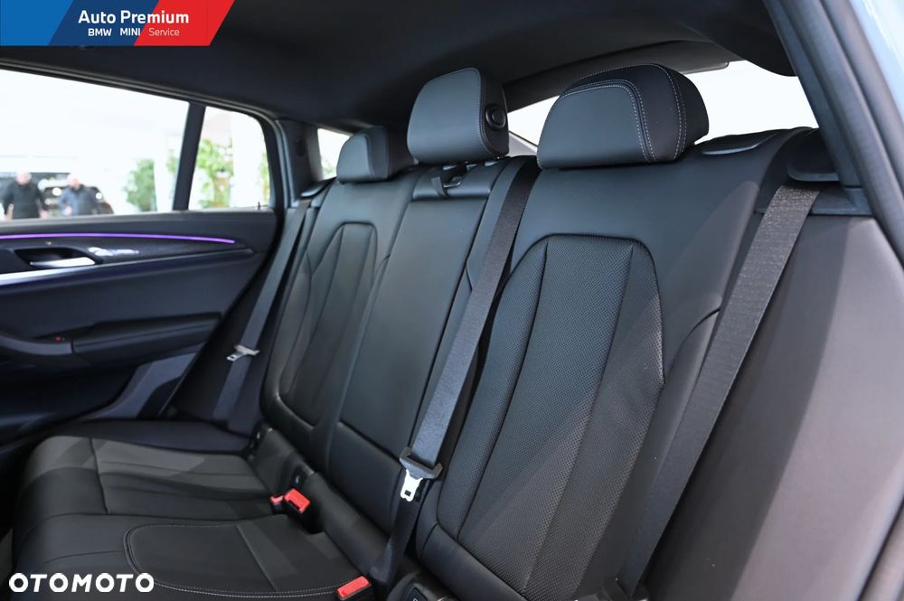 BMW X4 xDrive20d - 16