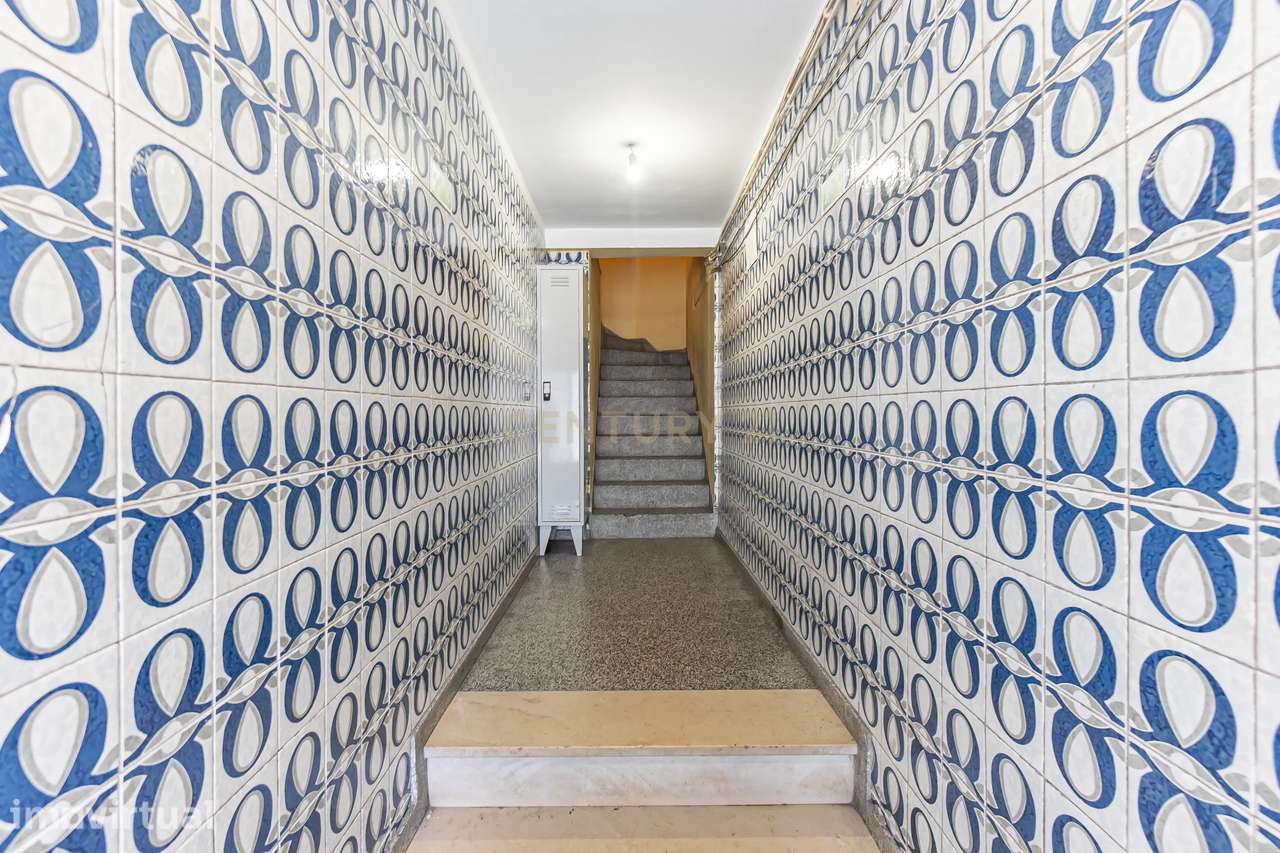 Apartamento T2+1 com Terraço na Prestigiada Rua da Alegria - Grande imagem: 2/35