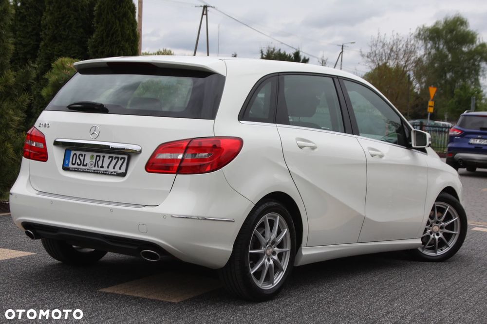 Mercedes-Benz Klasa B 180 Edition - 4