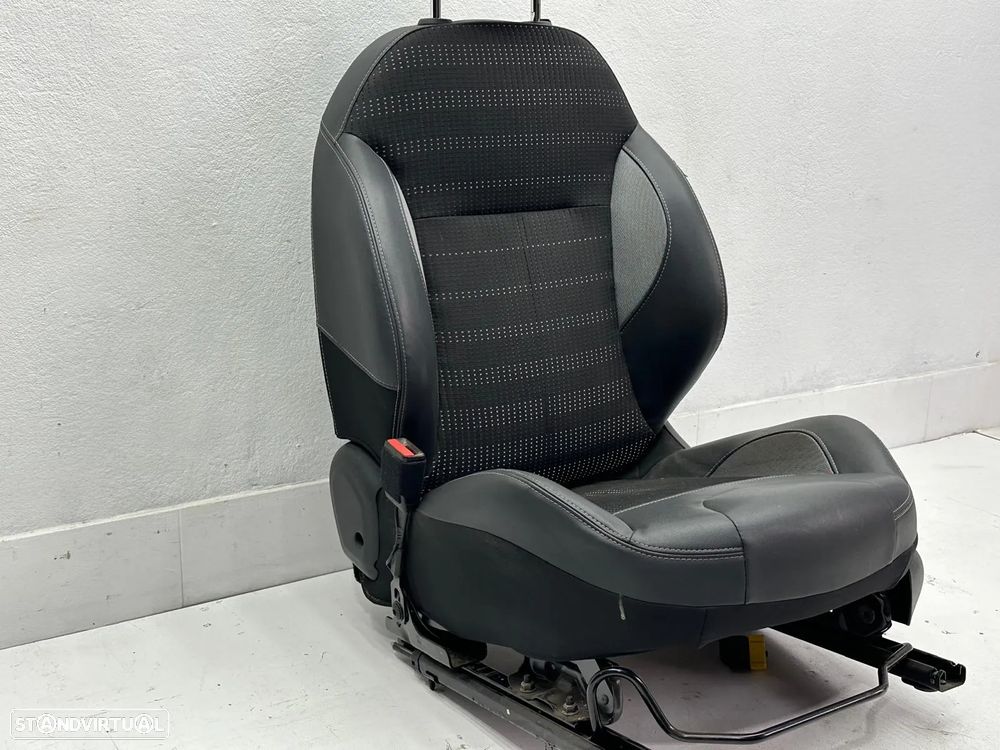 Conjunto Bancos (GT Line) - Peugeot 2008 I (2014) - 3