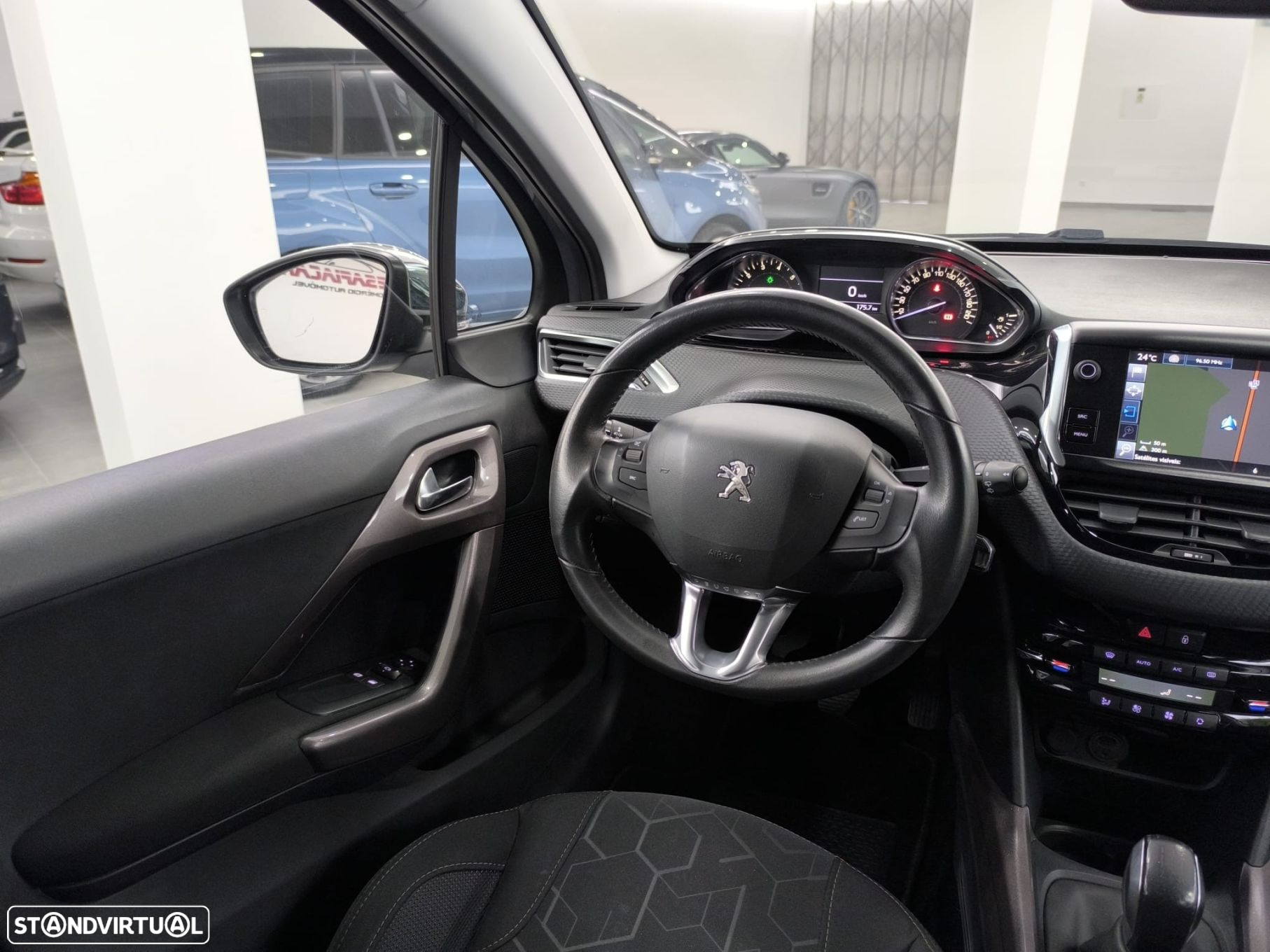 Peugeot 2008 1.2 PureTech Style - 37