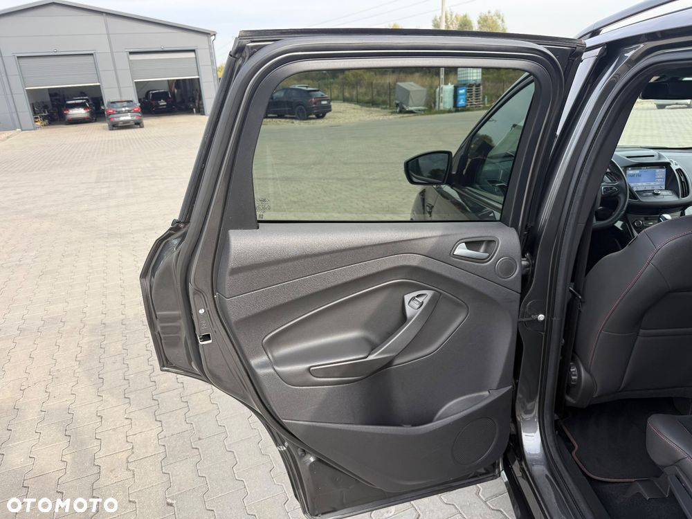 Ford Kuga 2.0 TDCi 4x4 ST-Line - 22