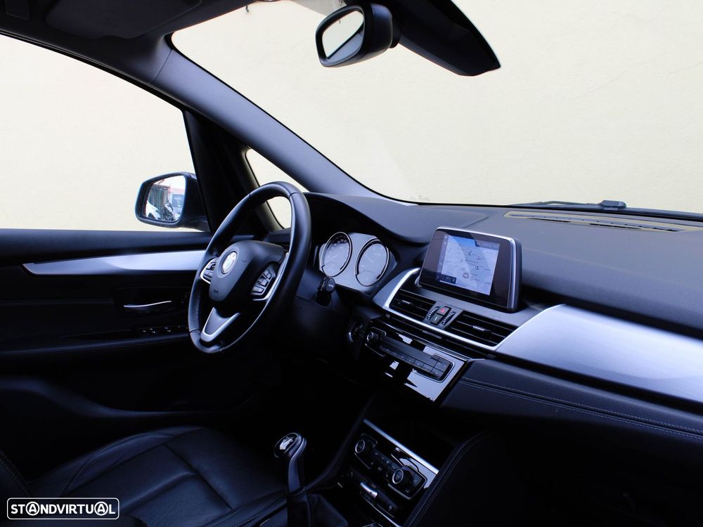 BMW 218 Gran Tourer d 7L Line Luxury - 60