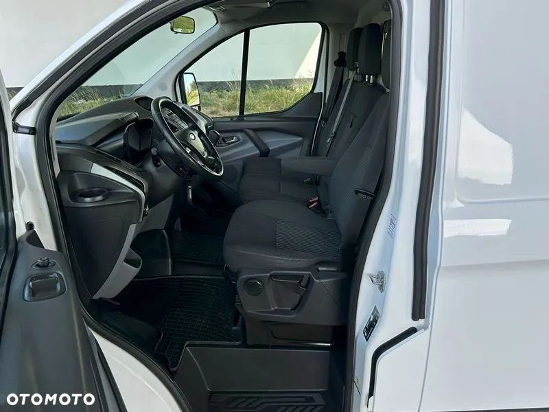 Ford Transit Custom - 13