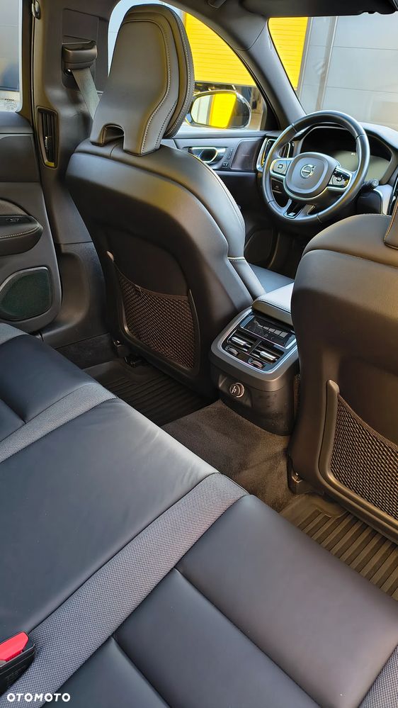 Volvo V60 B5 B AWD R-Design - 4