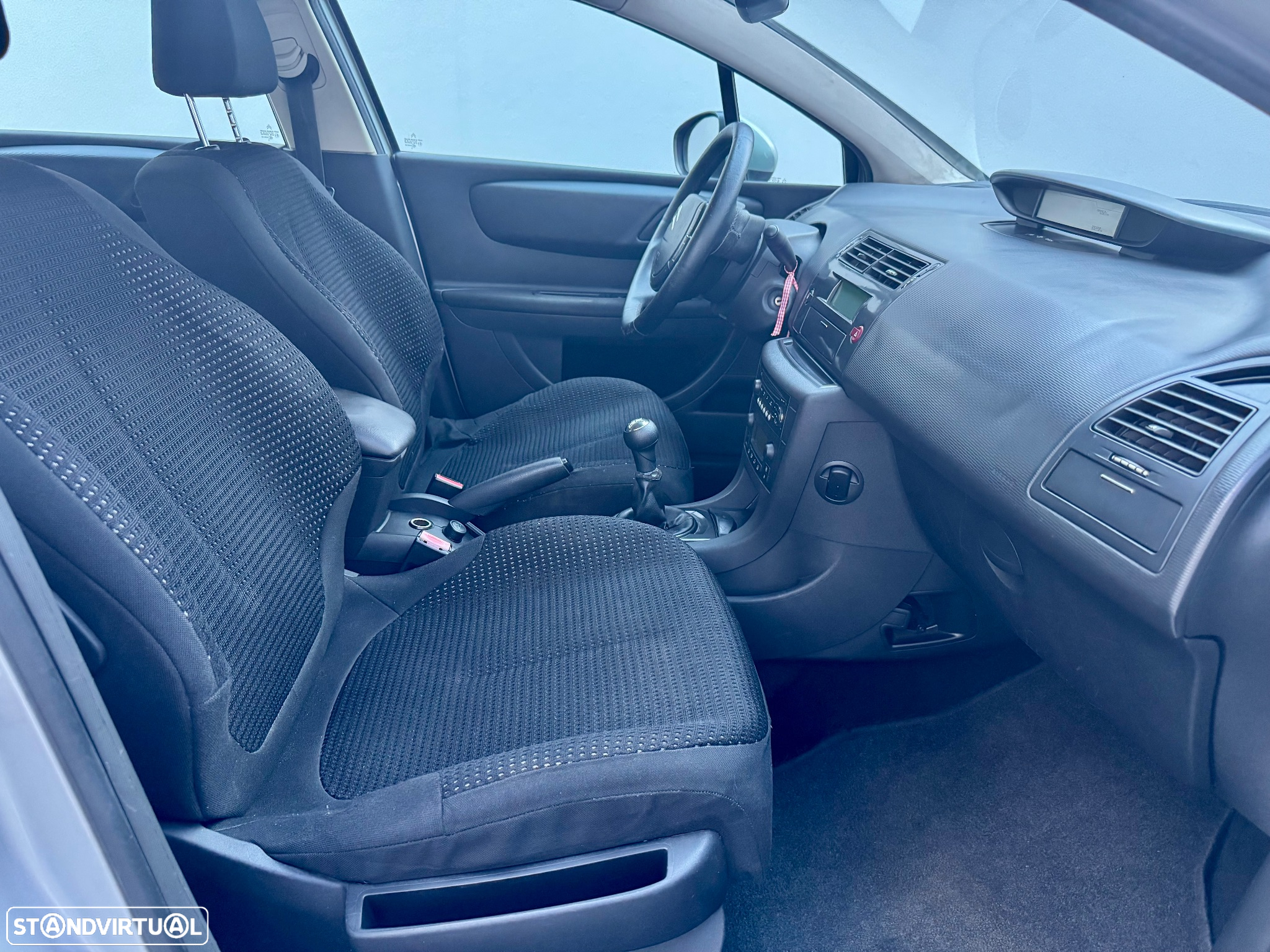 Citroën C4 1.6 HDi SX - 9
