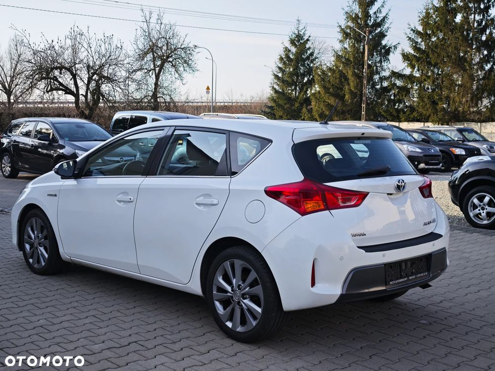 Toyota Auris 1.8 HSD Luna - 4