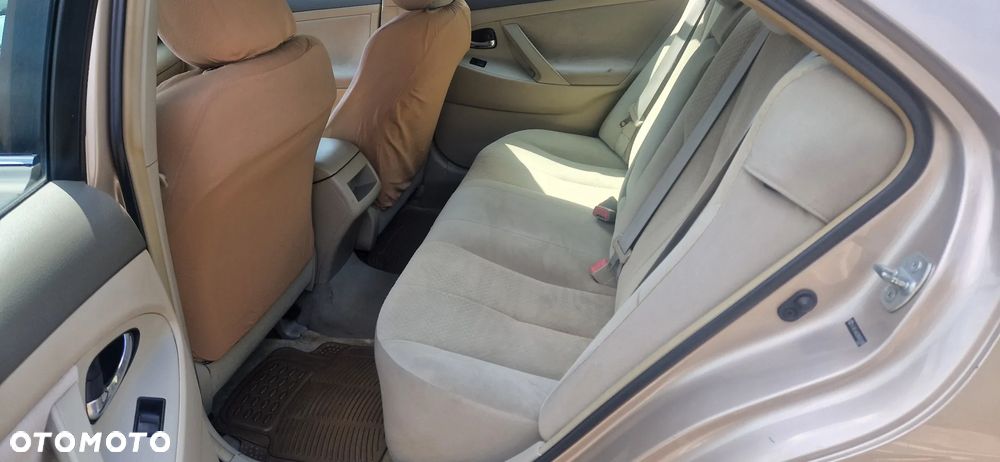 Toyota Camry 2.4 SE - 8