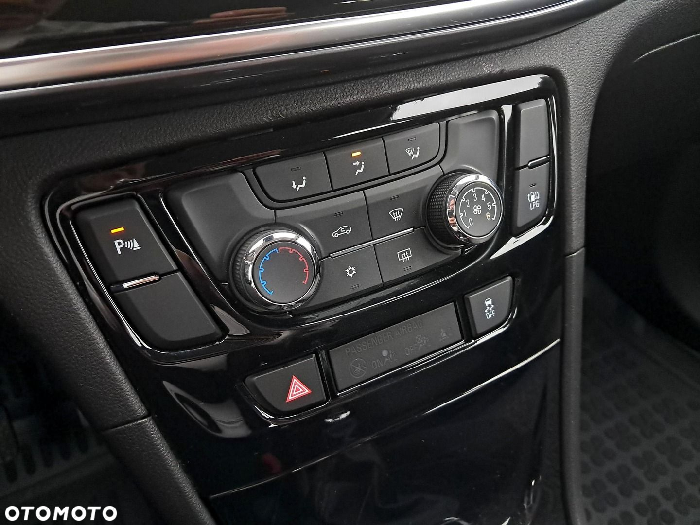 Opel Mokka - 23