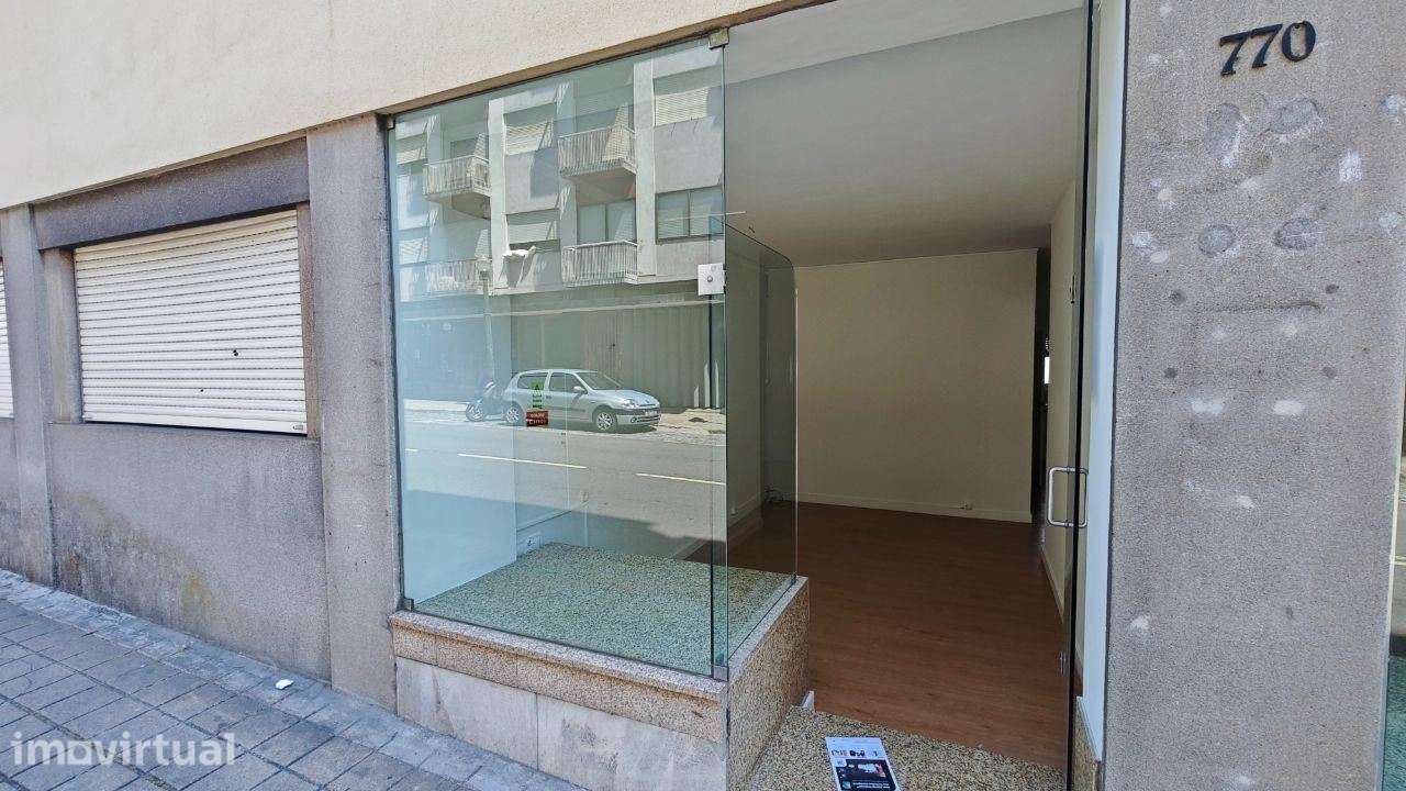Loja de Rua c/60m2 / Rua Santos Pousada / Porto - Grande imagem: 2/12