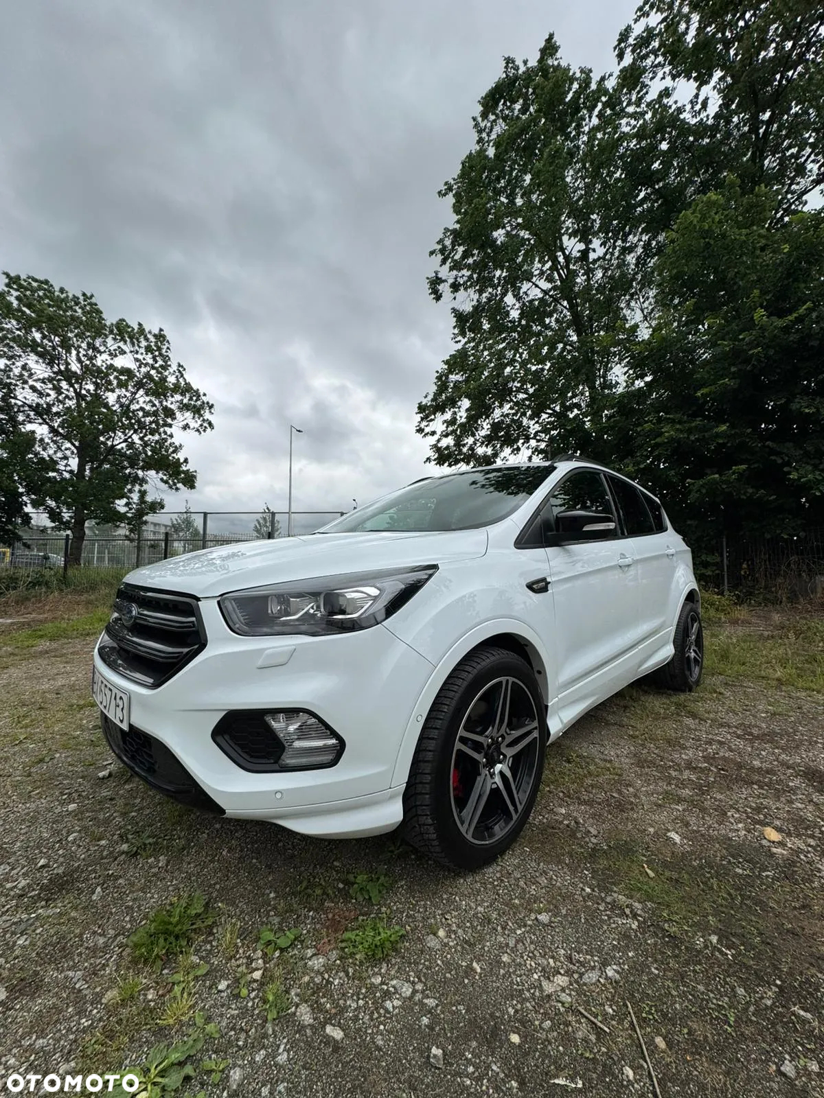 Ford Kuga 1.5 EcoBoost 2x4 ST-Line - 3