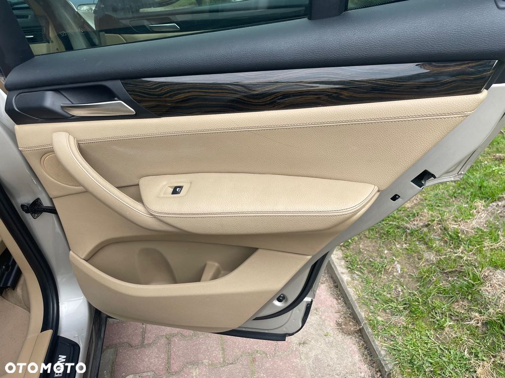 BMW X3 xDrive20d - 16