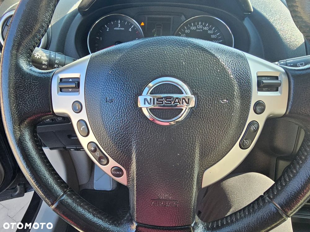 Nissan Qashqai+2 - 23