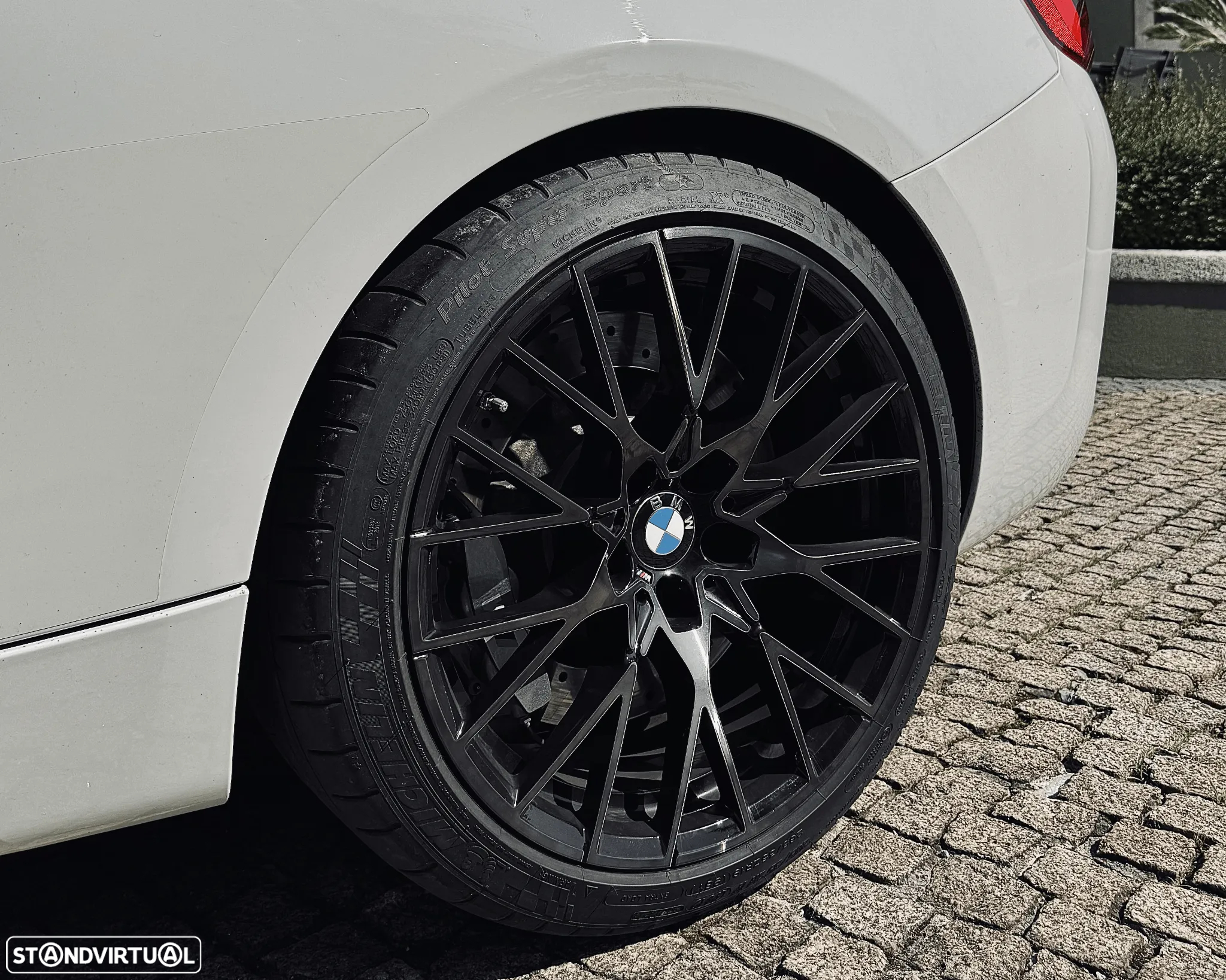 BMW M2 Competition - 4