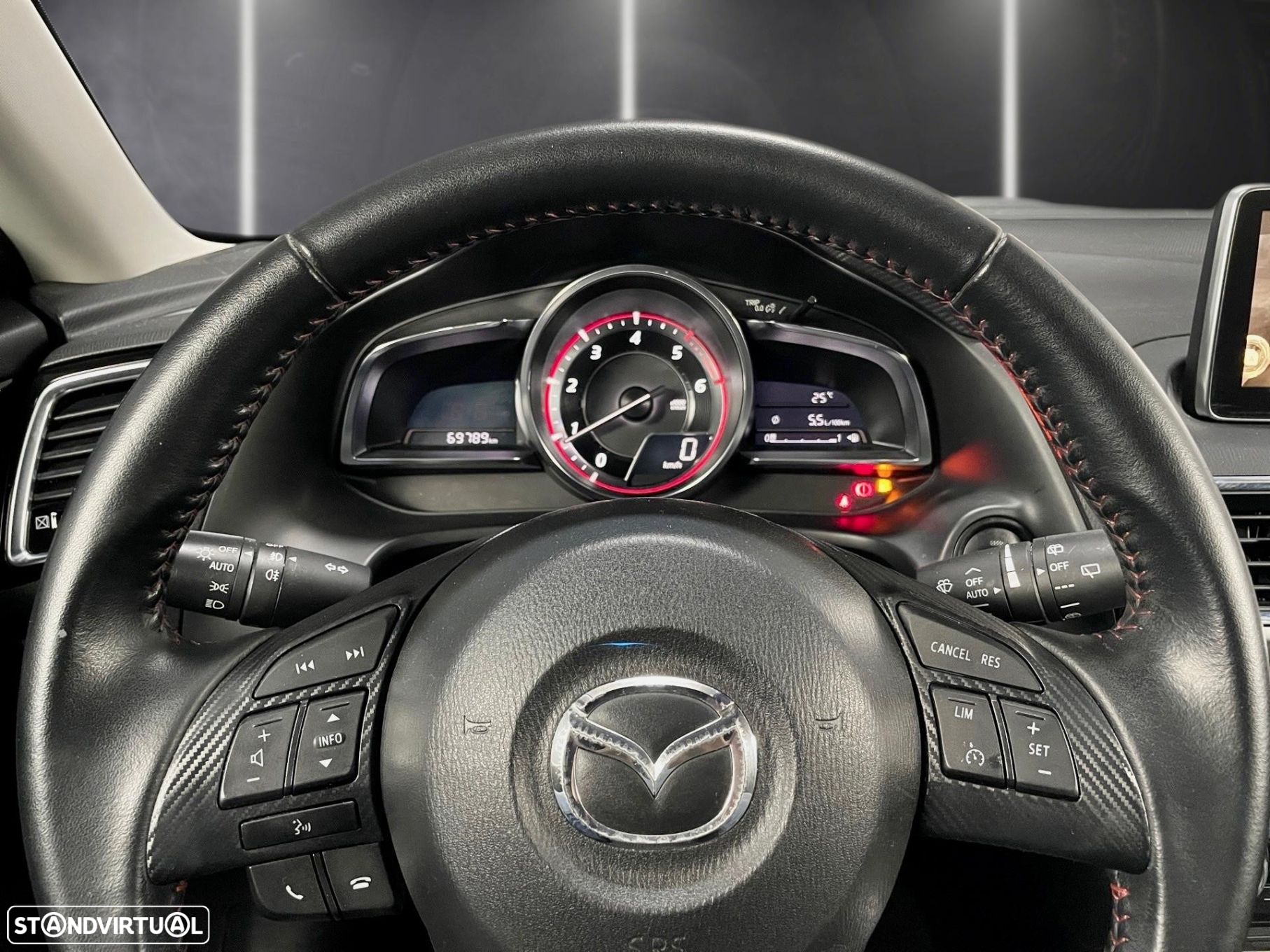Mazda 3 - 8