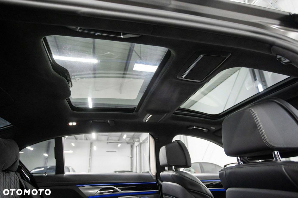BMW Seria 7 M760Li xDrive - 27