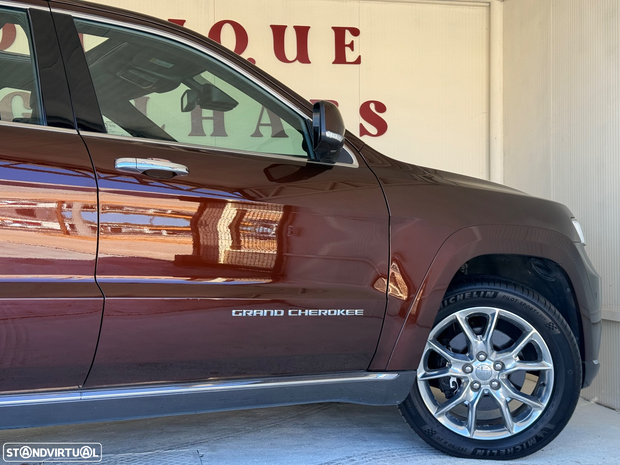 Jeep Grand Cherokee 5.7 V8 HEMI 4WD Auto Summit - 17