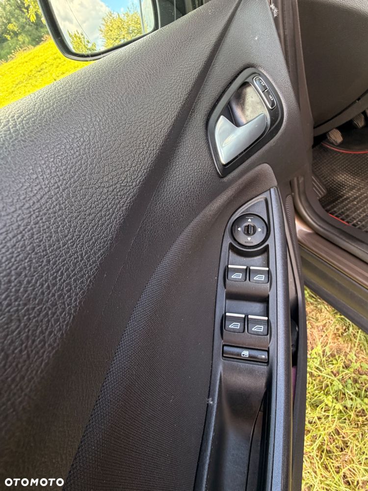 Ford Focus 1.6 Titanium - 17