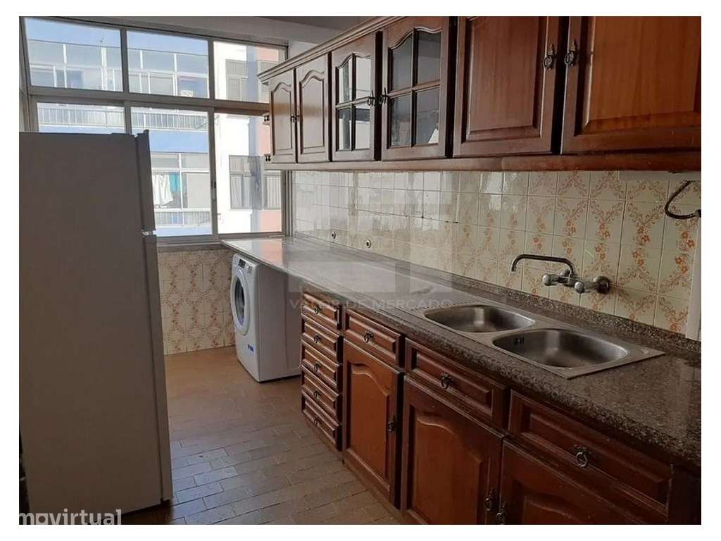 Apartamento T2 no Cacém, Sintra, com excelente localização. - Grande imagem: 2/12