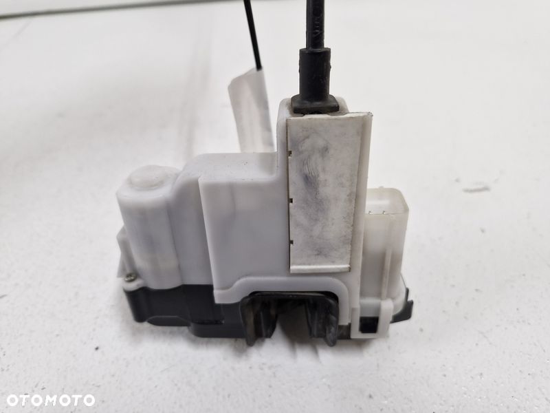 FIAT PANDA III 3 ZAMEK DRZWI PRAWY RZÓD 4 PIN EU EUROPA 51963632 - 7