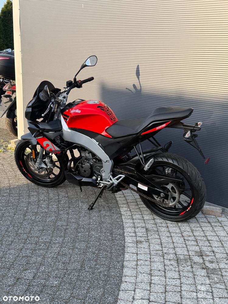Aprilia Tuono - 16