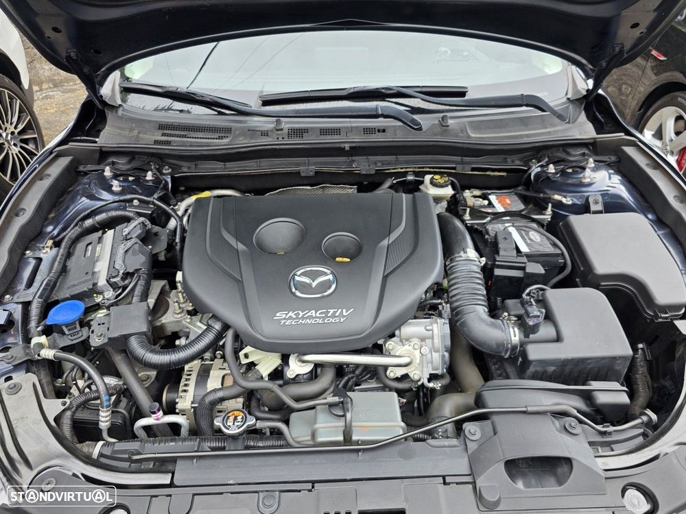 Mazda 3 Hatchback 1.5 Sky-D Excellence - 32