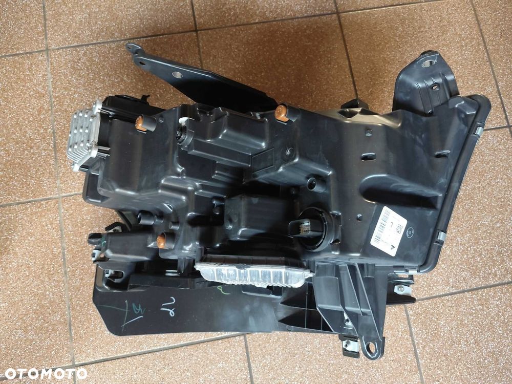 Dodge RAM reflektor lewy nowy 2019-24 - 5