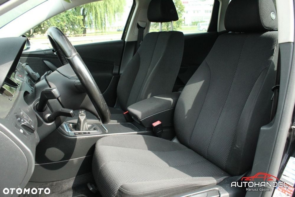 Volkswagen Passat - 8