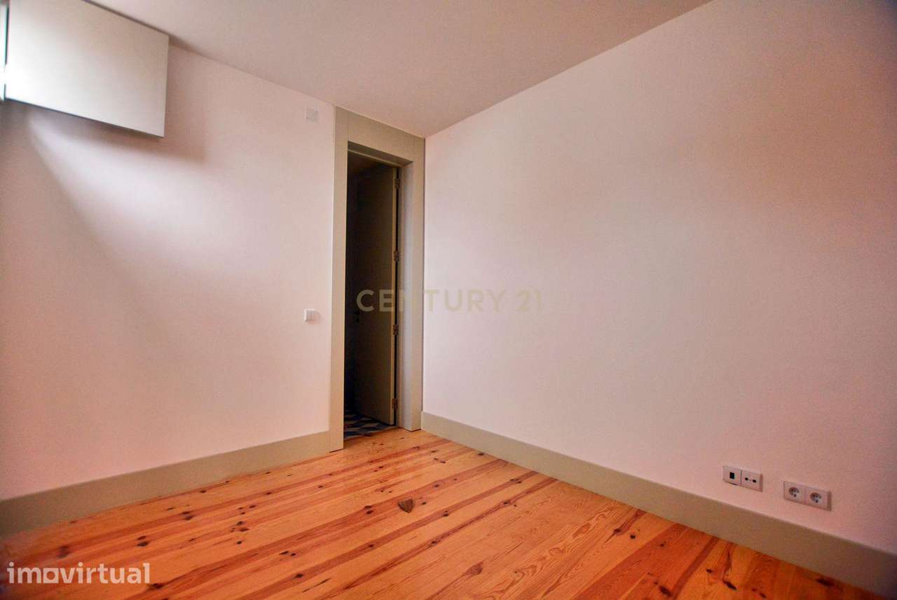 Apartamento T2 remodelado com varanda - Grande imagem: 5/27