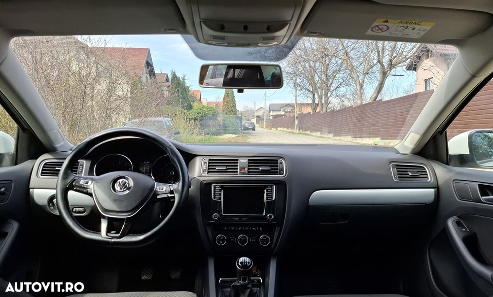 Volkswagen Jetta 1.2 TSI Comfortline - 3