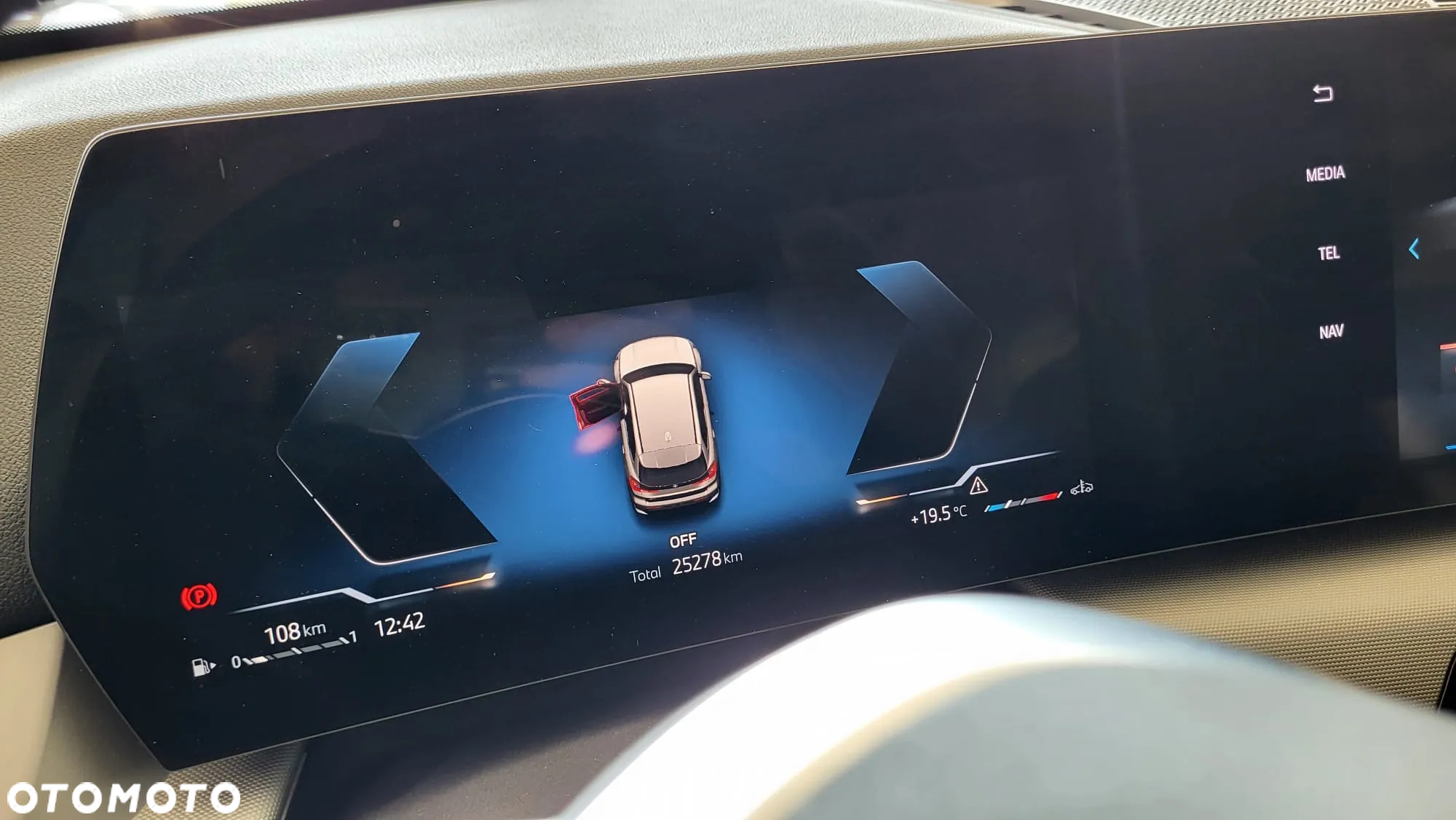 BMW X1 sDrive18i Business Edition - 3