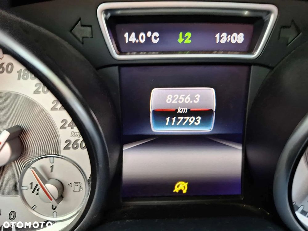 Mercedes-Benz GLA 180 - 10