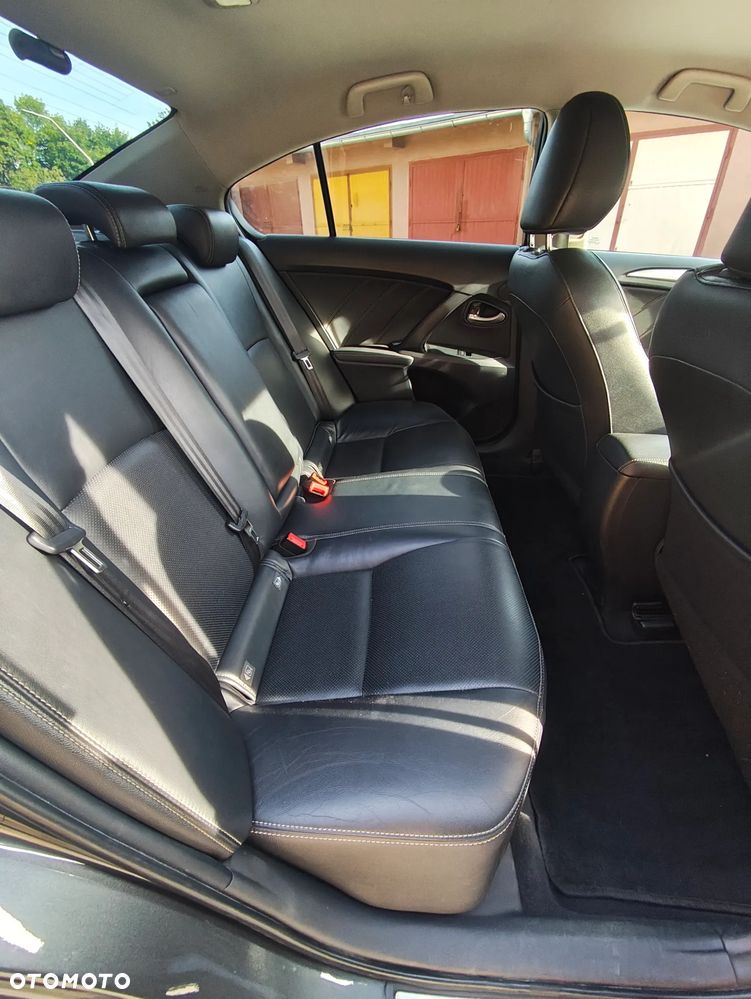 Toyota Avensis 2.0 Prestige MS - 10