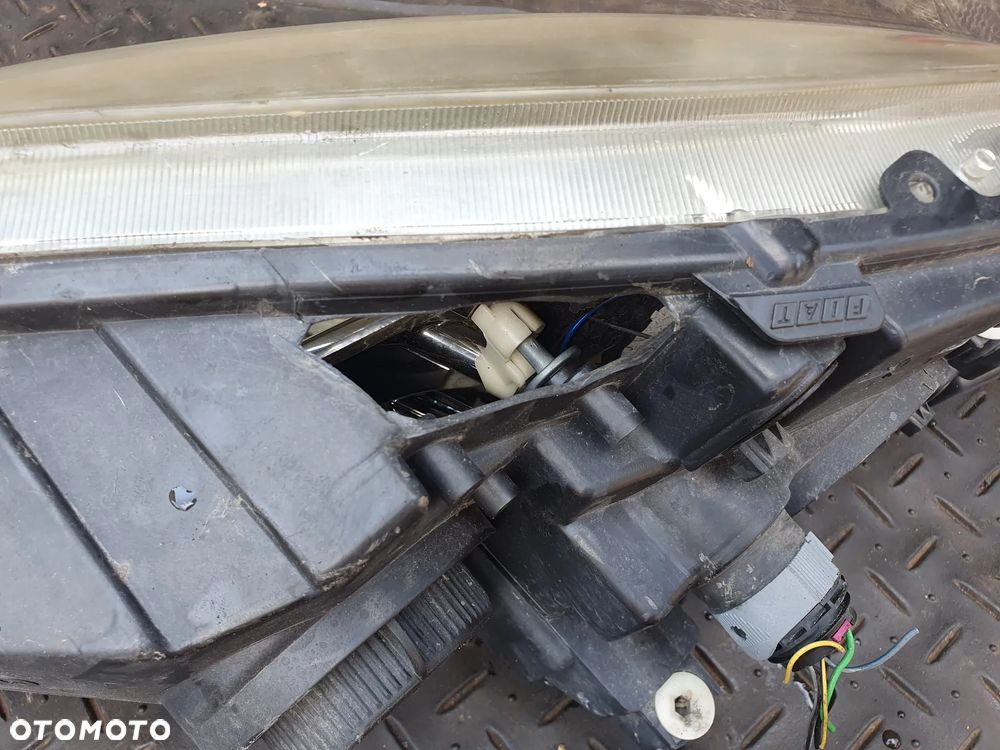 FIAT LINEA REFLEKTOR PRAWY LAMPA PRAWY PRZÓD PRZEDNIA 51776317 ORYGINAŁ - 6
